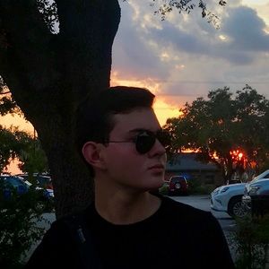 Meet your Posher, Sebastian